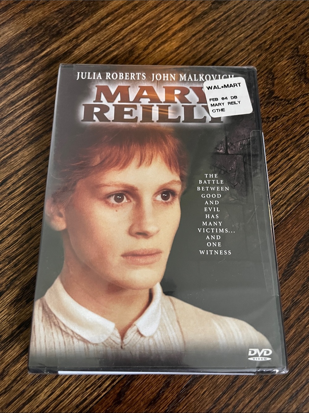 Mary Reilly DVD Starring Julia Roberts - Red & Cream Cover